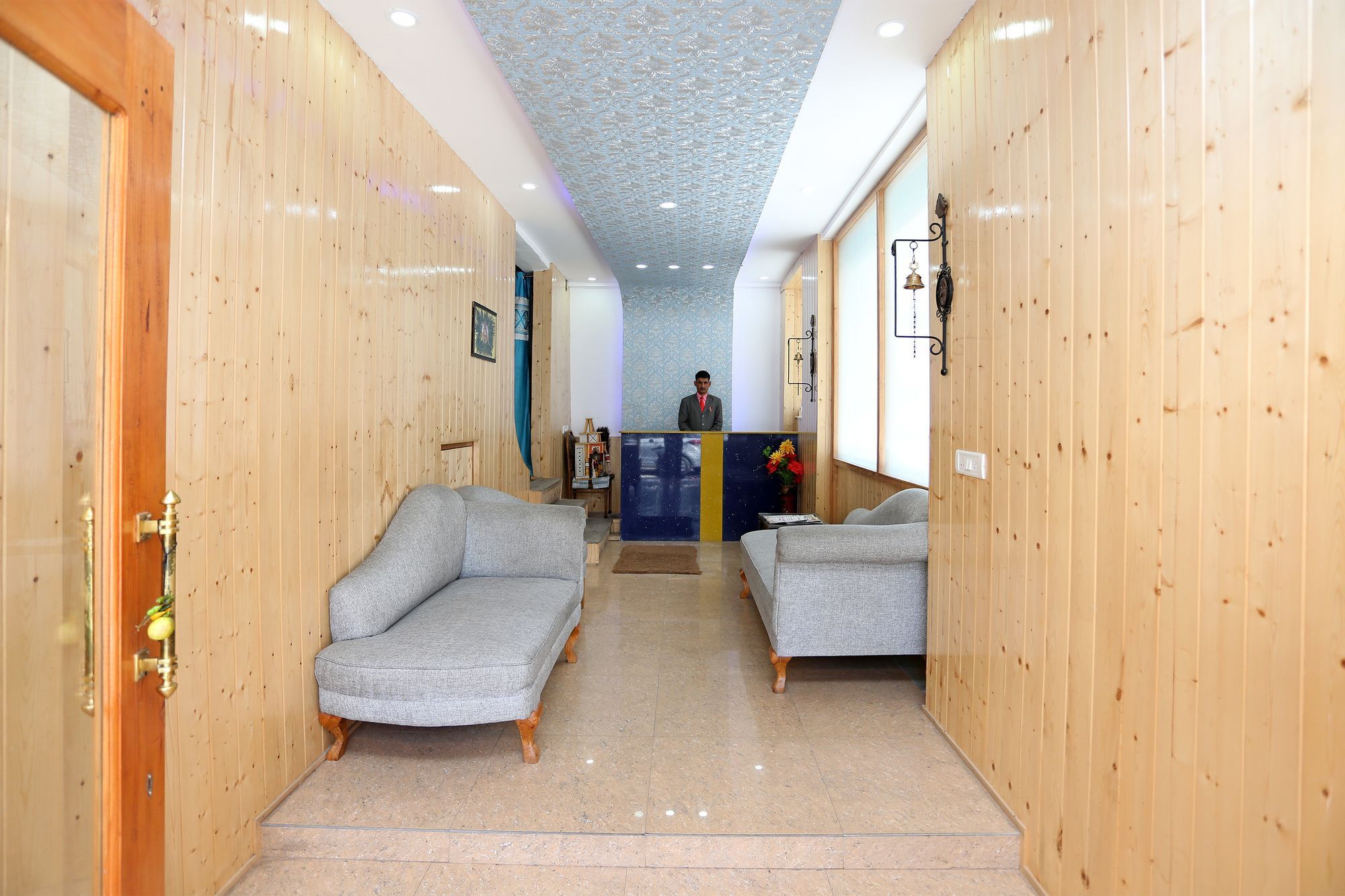 Oyo 9912 Hotel Rock Sea Manali  Bagian luar foto